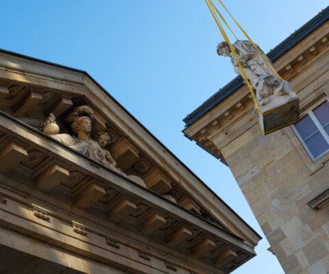 La statue de Jean-François Champollion au Collège de France